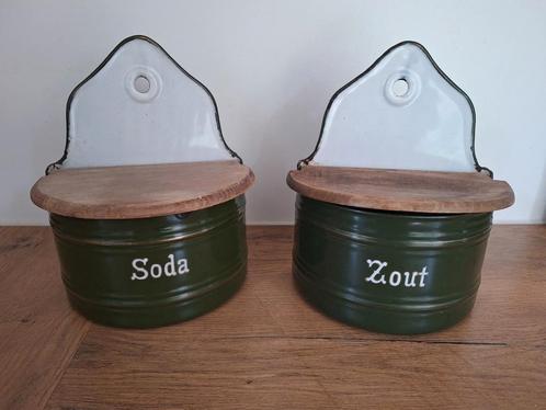 Donkergroen emaille zoutpot en sodapot met gouden bies, Antiek en Kunst, Antiek | Emaille, Ophalen of Verzenden