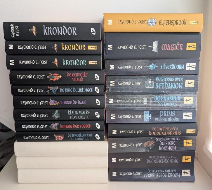 Grote verzameling Raymond E. Feist Boeken - 22 stuks, Boeken, Fantasy, Zo goed als nieuw, Ophalen of Verzenden