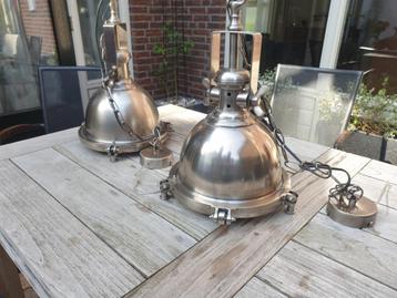 industriele lampen beschikbaar voor biedingen