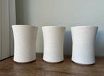 3 creme bloem vazen met motief, Tuin en Terras, Bloempotten, Rond, Binnen, Ophalen of Verzenden, Zo goed als nieuw