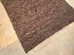 Leer geweven vloerkleed chocolade bruin 160 x 230 cm, Bruin, 150 tot 200 cm, 200 cm of meer, Ophalen of Verzenden
