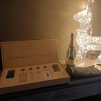 Moët & Chandon set! Fles champagne, koeler, glazen en spel, Ophalen of Verzenden, Nieuw