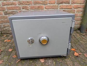 Royal Safe R9 kluis - inbraakwerend en brandwerend beschikbaar voor biedingen