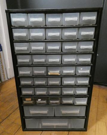 Stalen laden kast met 43 lades Nr.2  beschikbaar voor biedingen