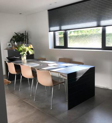 Prachtige grote hardhouten tafel 300x100 beschikbaar voor biedingen