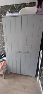 woood Dennis 2 deurs kast, Huis en Inrichting, Kasten | Kledingkasten, Ophalen, Gebruikt, 100 tot 150 cm, 200 cm of meer