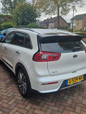 Kia Niro 1.6 GDi Hybrid EXECUTIVE Line 2018 Wit achtercamera beschikbaar voor biedingen
