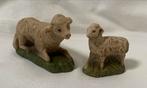 Twee gipsen kerststal schaapjes - 9 en 4 cm, Diversen, Kerst, Ophalen of Verzenden