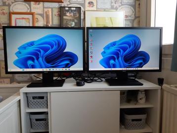 2x Acer monitor 24 inch V246HL  beschikbaar voor biedingen