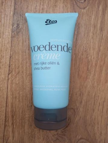 * Etos voedende crème voor de voeten *  beschikbaar voor biedingen