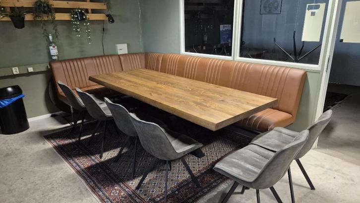 Eethoek met boomstamtafel, bank en 6 stoelen, Huis en Inrichting, Banken | Complete zithoeken, Gebruikt, Hout, Leer, Metaal, Ophalen