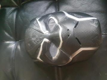 Mooie black panther masker beschikbaar voor biedingen
