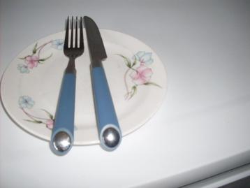compleet 1persoons lunch en ontbijt bordje beschikbaar voor biedingen