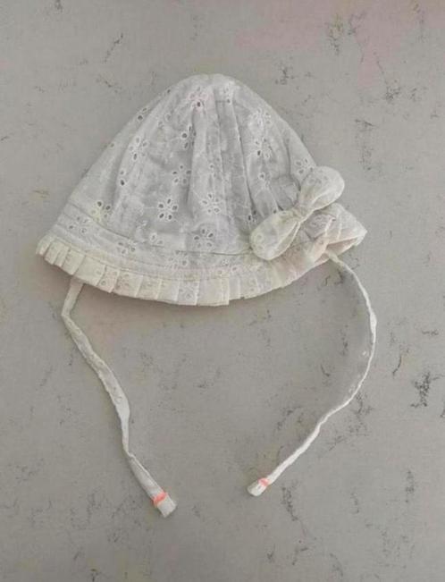 HEMA zonnehoedje wit maat 0-4 maanden | babykleding meisje, Kinderen en Baby's, Babykleding | Petten en Hoeden, Zo goed als nieuw