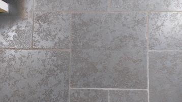 2,2m2 grijze castle stone tegels 2cm dik, getrommelde randen beschikbaar voor biedingen