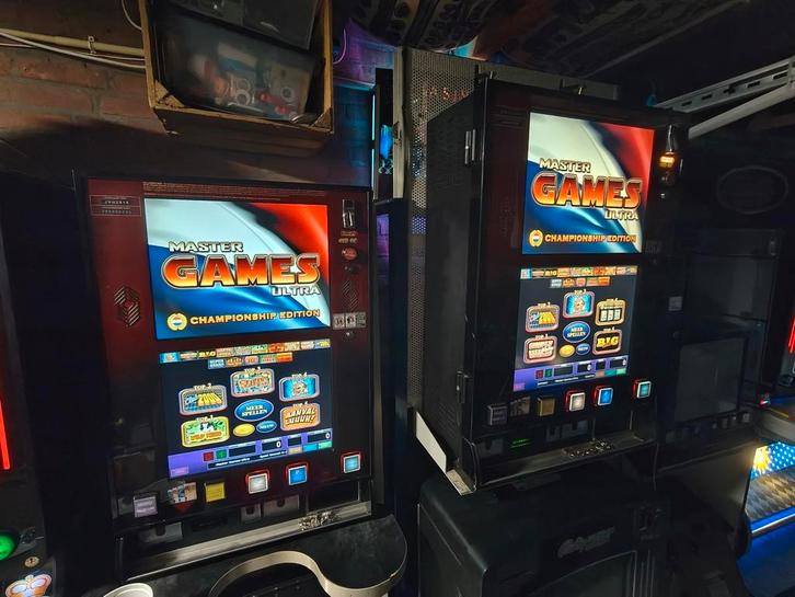Master games gokkast met 15 spellen! O.a. slots, club2000 en, Verzamelen, Automaten | Gokkasten en Fruitautomaten, Zo goed als nieuw