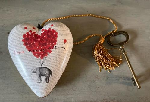Art Hearts hart met slotje Paneva olifant ballonnen ️, Antiek en Kunst, Kunst | Designobjecten, Ophalen of Verzenden
