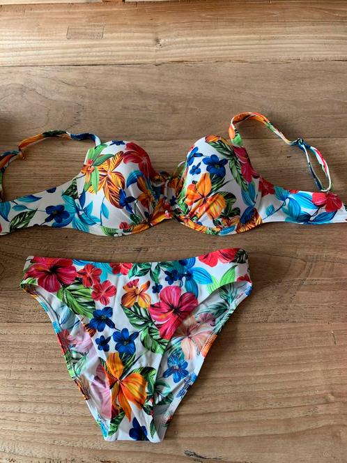 Antigel bikini 36E- 36, Kleding | Dames, Badmode en Zwemkleding, Gedragen, Bikini, Overige kleuren, Ophalen of Verzenden