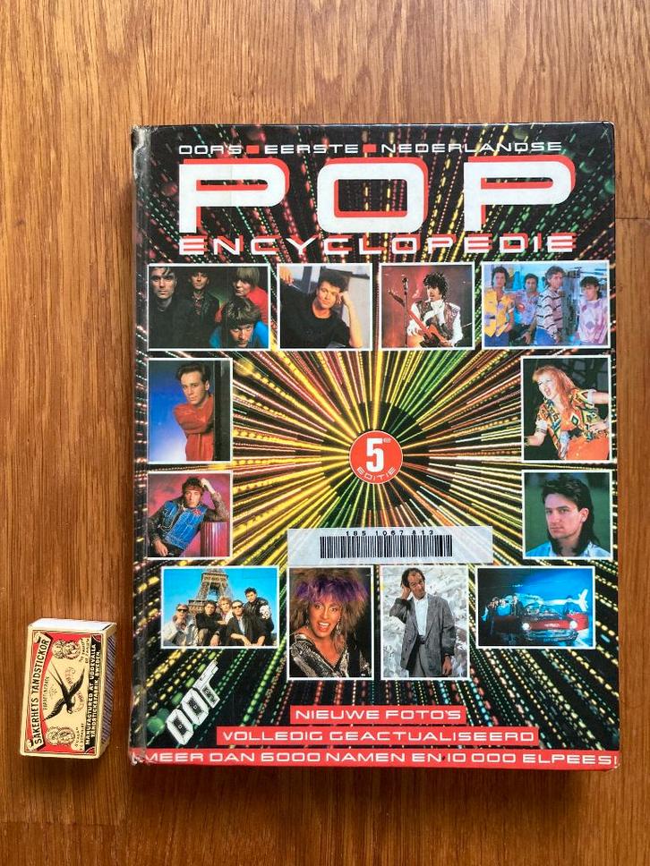 Oor's popencyclopedie 1986 alternatieve muziek Anton Corbijn, Boeken, Muziek, Gelezen, Algemeen, Ophalen of Verzenden