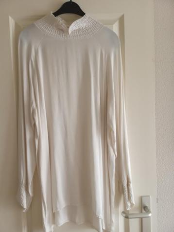 BLOUSE GESMOKT beschikbaar voor biedingen