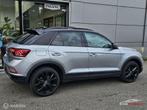 Volkswagen T-Roc 1.5 TSI Black Style Panorama/Keyless/IQ Lig, 1258 kg, 1498 cc, Zwart, 4 cilinders