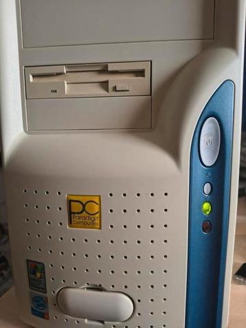 Paradigit Retro PC Pentium 4 2.6 Ghz met ATI 9700 Pro. UNIEK beschikbaar voor biedingen
