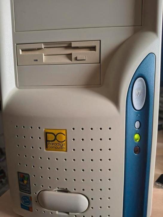 Paradigit Retro PC Pentium 4 2.6 Ghz met ATI 9700 Pro. UNIEK, Computers en Software, Vintage Computers, Ophalen of Verzenden