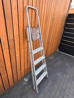 Aluminium Keukentrapje - Brabantia, Doe-het-zelf en Verbouw, Ladders en Trappen, Ophalen, Gebruikt, Trap, Opvouwbaar of Inschuifbaar