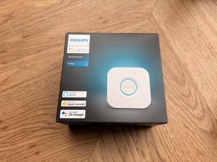 2x Philips Hue Bridge - Nieuwstaat, Computers en Software, Accesspoints, Zo goed als nieuw, Ophalen