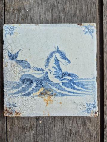 zeldzame 17e eeuwse tegel zeepaard beschikbaar voor biedingen