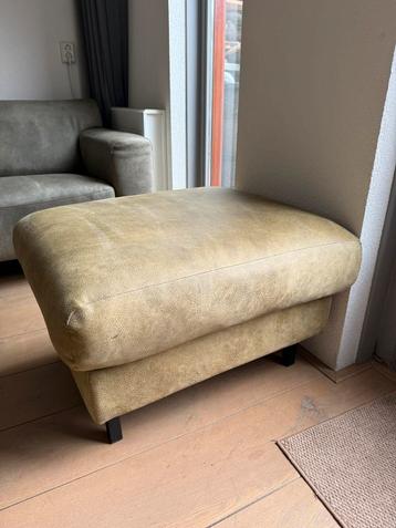 Comfortable Ottoman / Footstool – Excellent Condition beschikbaar voor biedingen