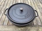 Staub la cocotte 31 cm, Huis en Inrichting, Keuken | Potten en Pannen, Ophalen of Verzenden, Gebruikt, Gietijzer, Koekenpan of Braadpan
