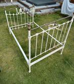 Authentiek ijzer bed, Antiek en Kunst, Antiek | Meubels | Bedden, Ophalen of Verzenden