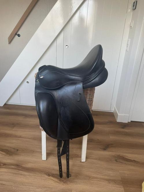 KenTaur zadel te koop 17 inch., Dieren en Toebehoren, Paarden en Pony's | Zadels, Gebruikt, Dressuur, Ophalen of Verzenden