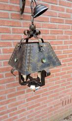 Hanglamp van smeedijzer., Ophalen