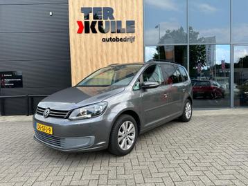 Volkswagen TOURAN 1.2 TSI Comfortline / Trekh. / Navi / Clim beschikbaar voor biedingen