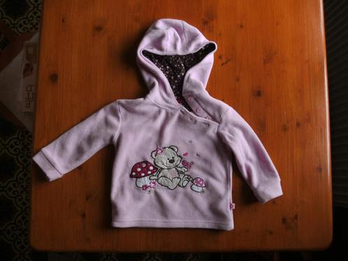 Roze fleecetrui met capuchon met opdruk. Merk: Okay., Kinderen en Baby's, Babykleding | Maat 80, Zo goed als nieuw, Meisje, Truitje of Vestje