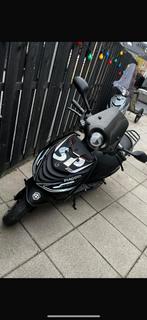 Piaggo zip 80cc, Fietsen en Brommers, Scooters | Piaggio, Ophalen, Maximaal 45 km/u, Zip, Zo goed als nieuw