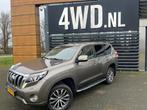 Toyota Land Cruiser 2.8 D-4D-AUT EURO 6 SWVAN NAVI/CLIMA/CRU, Gebruikt, Euro 6, 4 cilinders, Beige