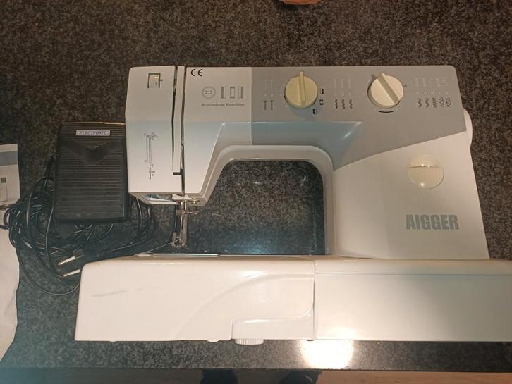 Aigger Naaimachine - Perfect voor beginners!, Hobby en Vrije tijd, Naaimachines en Toebehoren, Gebruikt, Naaimachine, Overige merken