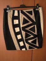 Zeer apart, feestelijk, grafisch rokje APRIORI 40 snazzeys, Maat 38/40 (M), Verzenden, Zwart, Nieuw