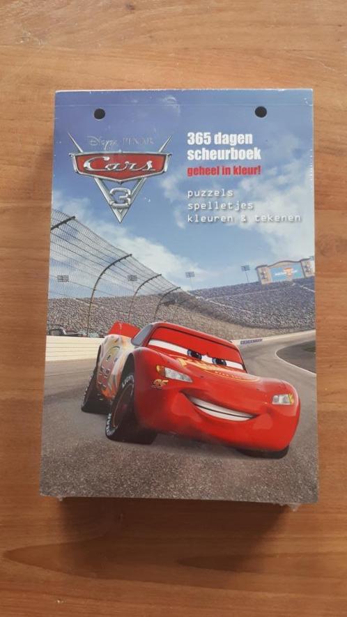 NIEUW IN PLASTIC: 365 dagen scheurboek Cars 3, Kinderen en Baby's, Speelgoed | Kinderpuzzels, Nieuw, 6 jaar of ouder, Ophalen of Verzenden