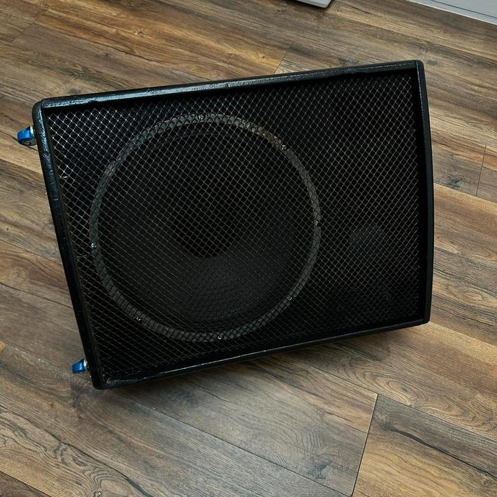 HK Audio/ Power Works RS 152 X 300w 8 ohm, Muziek en Instrumenten, Versterkers | Keyboard, Monitor en PA, Gebruikt, P.A., Minder dan 500 watt