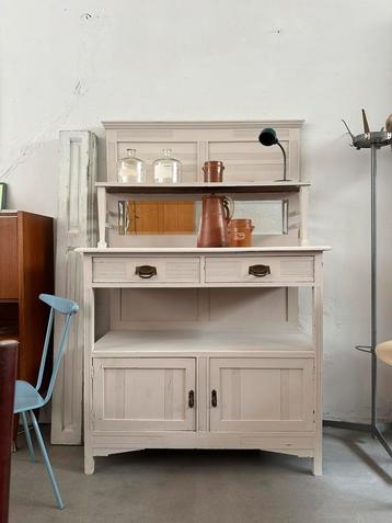 SALE: brocante kast België, vintage antieke buffetkast beschikbaar voor biedingen