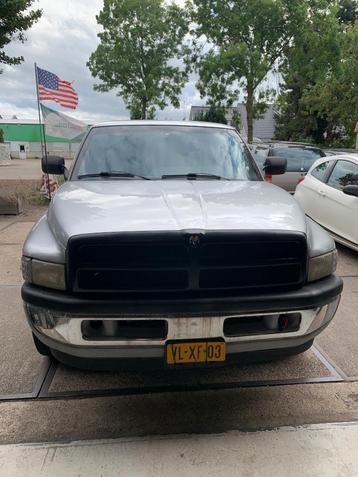 Dodge ram 1500  Liefde nodig beschikbaar voor biedingen