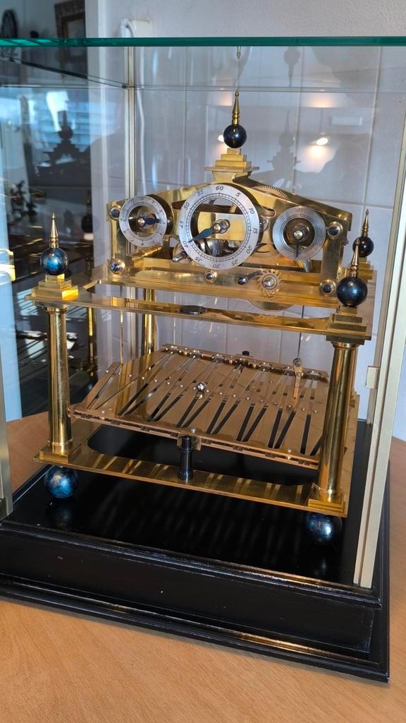 Rolling ball clock., Antiek en Kunst, Antiek | Klokken, Ophalen