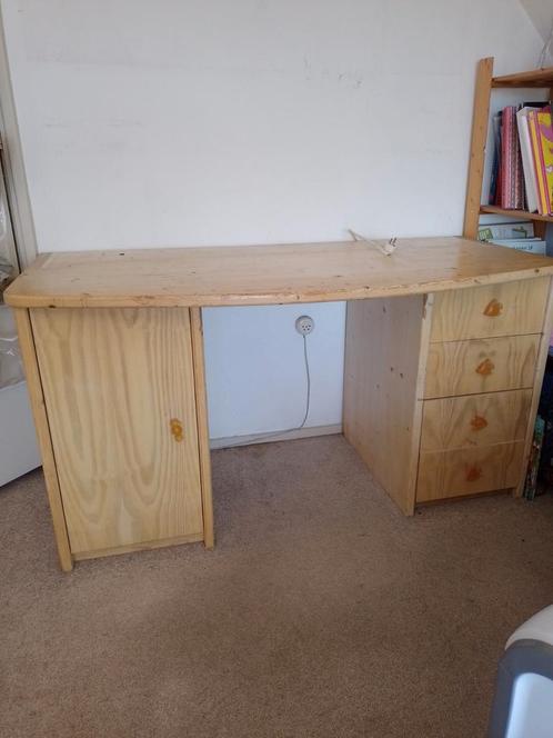 Bureau. Stevig, massief hout, Kinderen en Baby's, Kinderkamer | Overige Meubels, Gebruikt, Ophalen