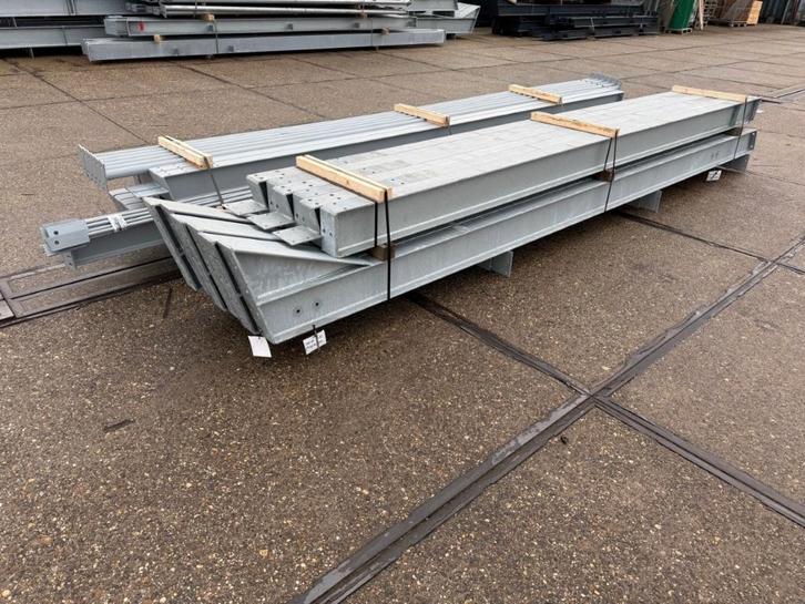 Z.g.a.n. Staalconstructie 10.00 x 20.00m met geïsoleerd dak, Zakelijke goederen, Bedrijfs Onroerend goed, Opslag of Loods, Koop