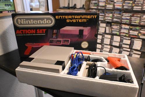 NES Actionset in doos, Spelcomputers en Games, Games | Nintendo NES, Gebruikt, 1 speler, Vanaf 3 jaar, Ophalen of Verzenden