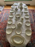 Ruim 40-delig servies, deels Limoges porcelein, Antiek en Kunst, Antiek | Servies compleet, Ophalen